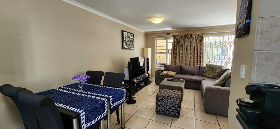 3 Bedroom Property for Sale in Sunningdale Western Cape